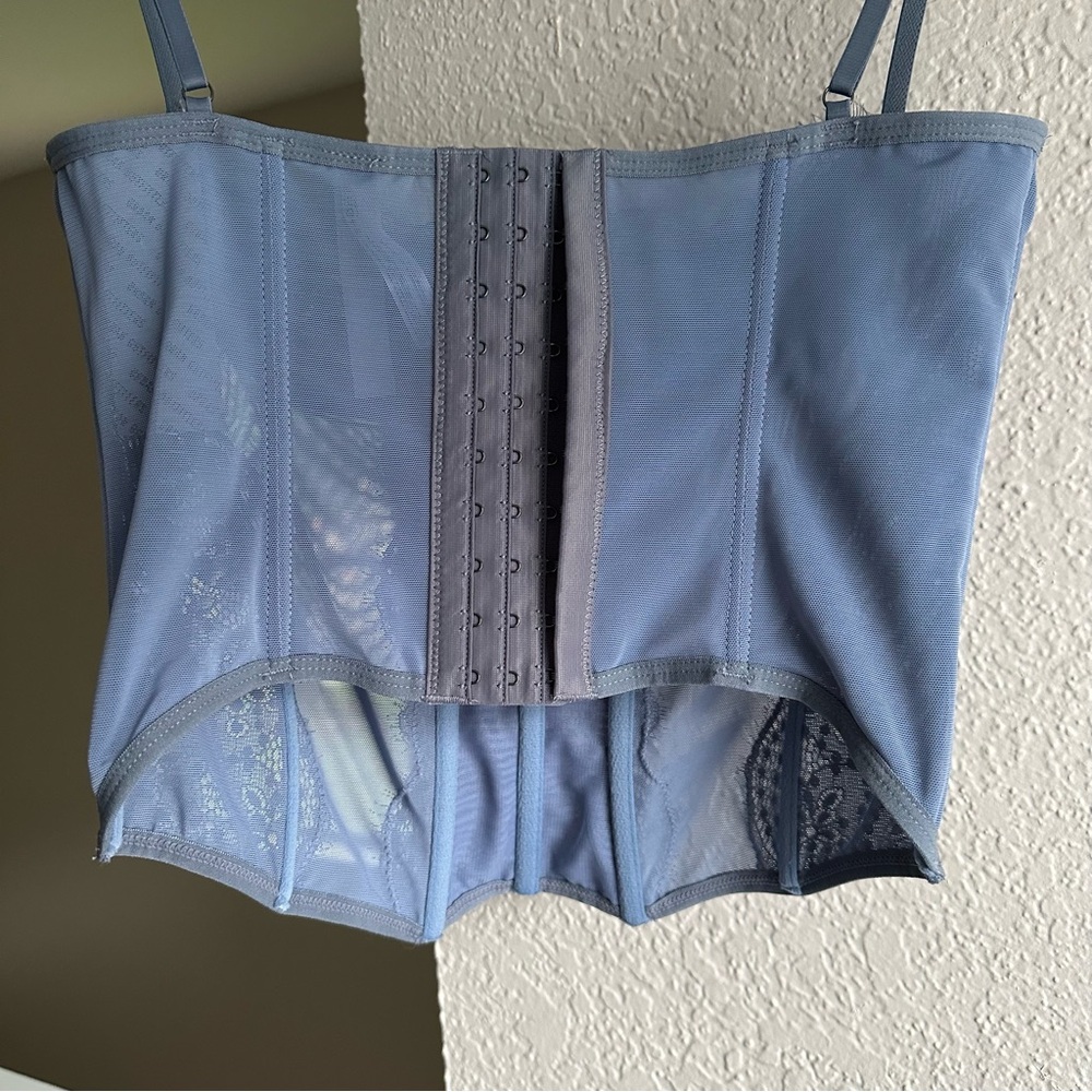 Corset Top - Picture 2 of 4